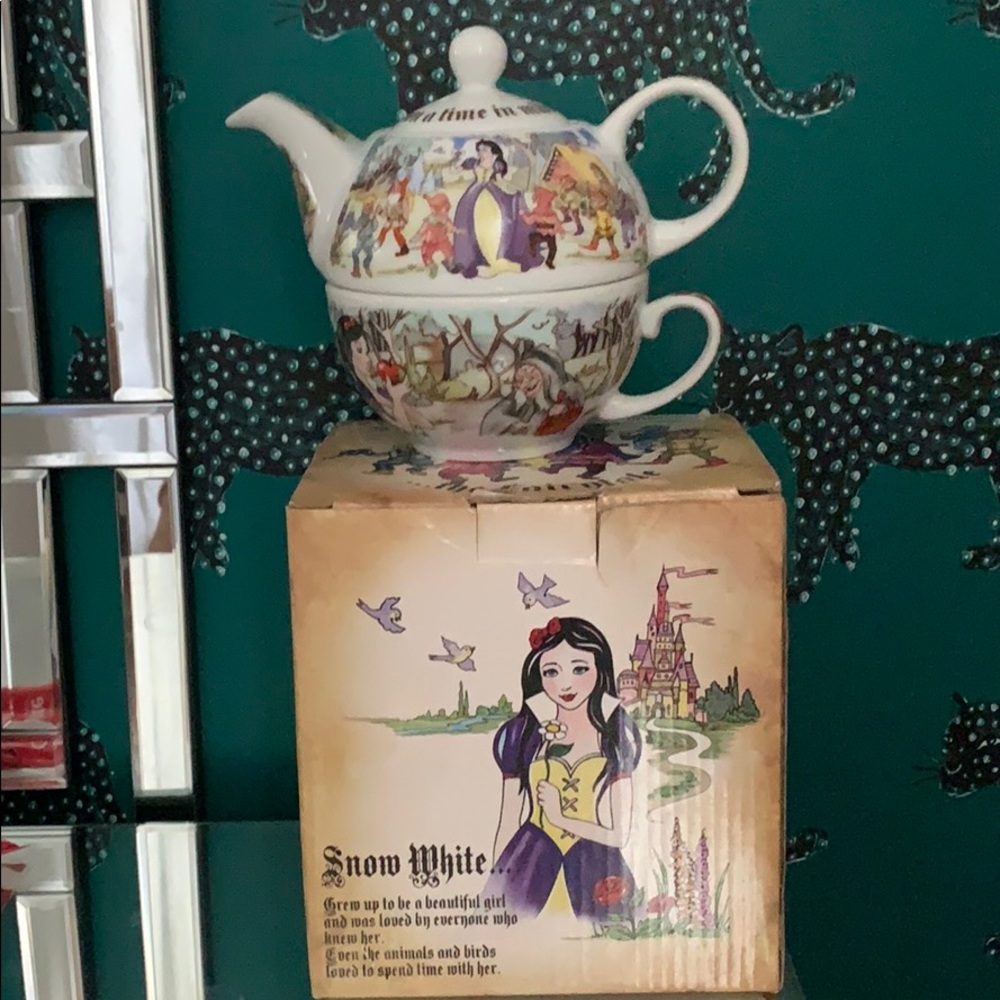 Snow White 3 piece teacup/teapot with story box